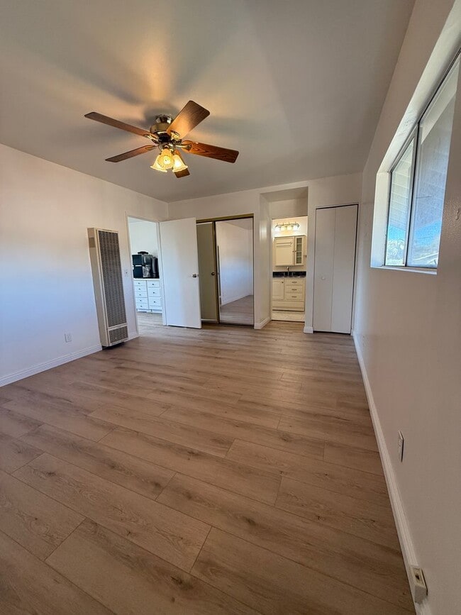 Photo - Medford Street Unidad Large One Bedroom