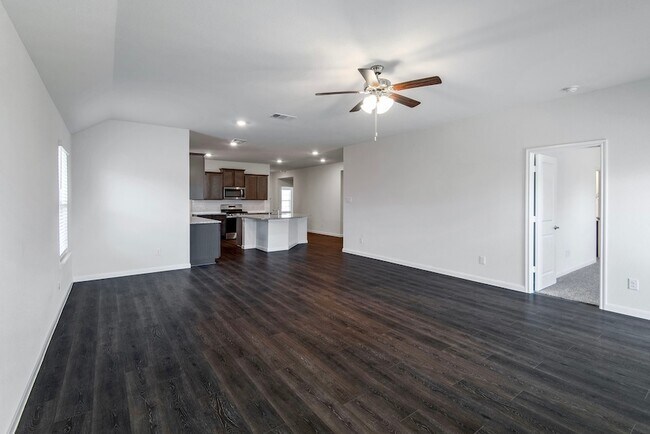 Photo - 709 Smokey Trail