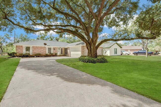 Photo - 7438 Tall Pines Dr House