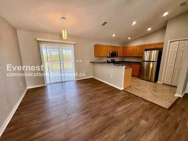 Photo - 2219 15th Ave E