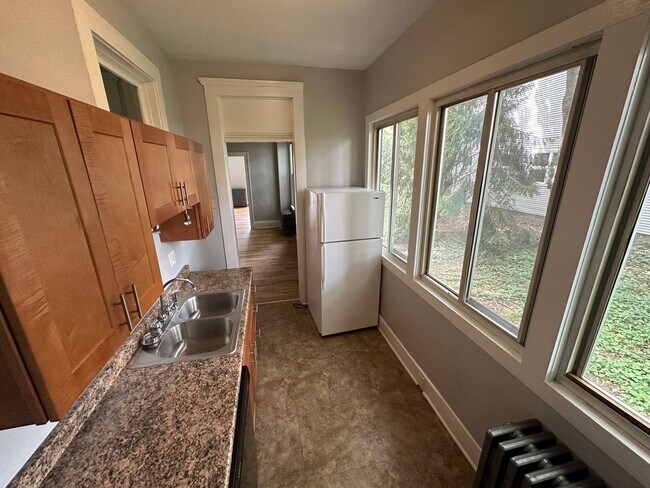 Photo - 355 Lehigh Ave Unidad 355 Lehigh Ave. #1