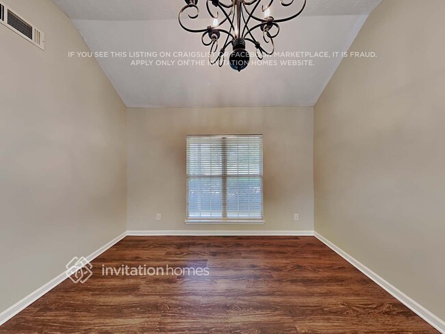 206 Vernon Walk