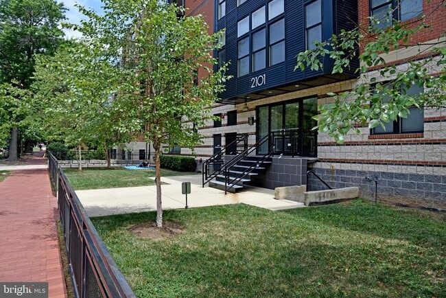 Building Photo - 2101 11th St NW Unit 504
