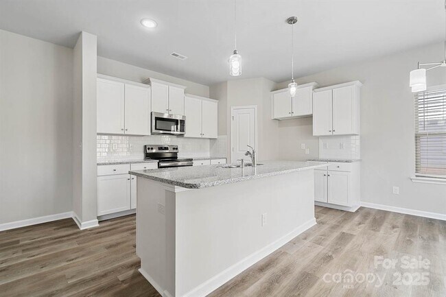 Photo - 4909 Lebanon Dr