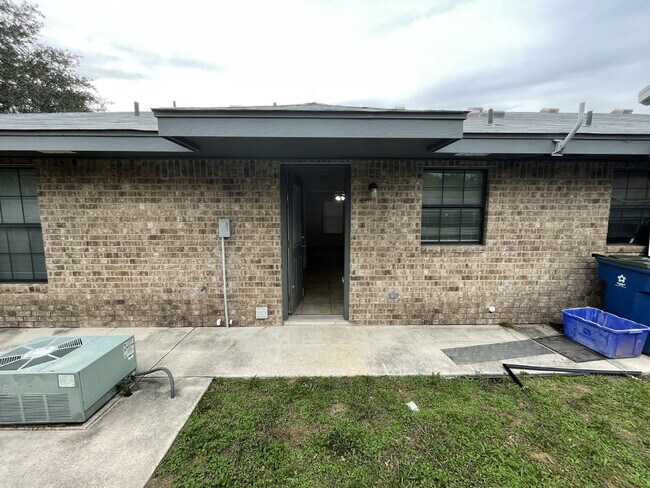 1324 W Goodwin St Unidad D
