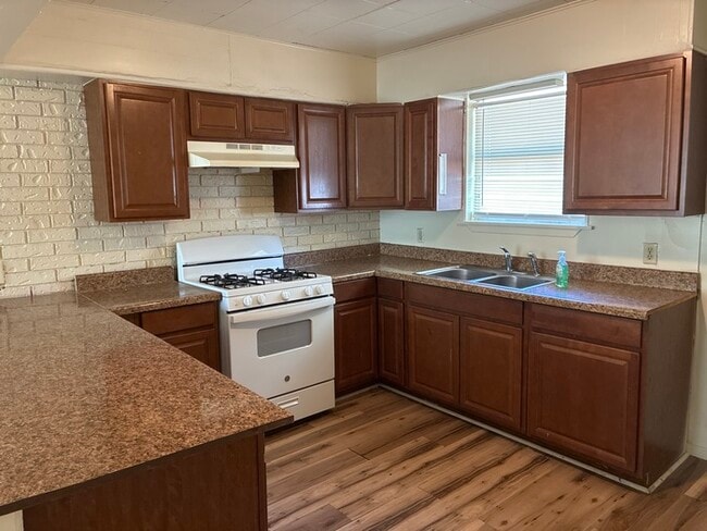 Photo - Move-In Ready 2BR Home in Taylor, TX