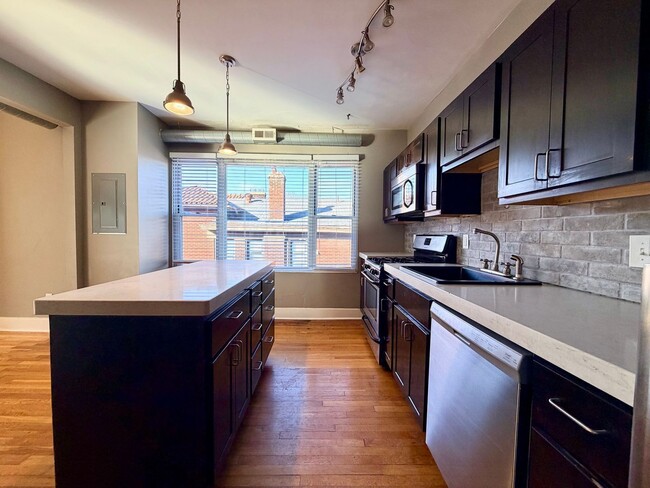 Photo - 6407 Bartlett St Unit 2