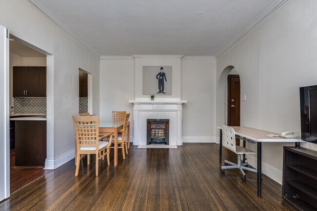 Photo - 935 Jervis St Unit 16