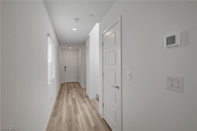 Photo - 2124 Abraham Ave
