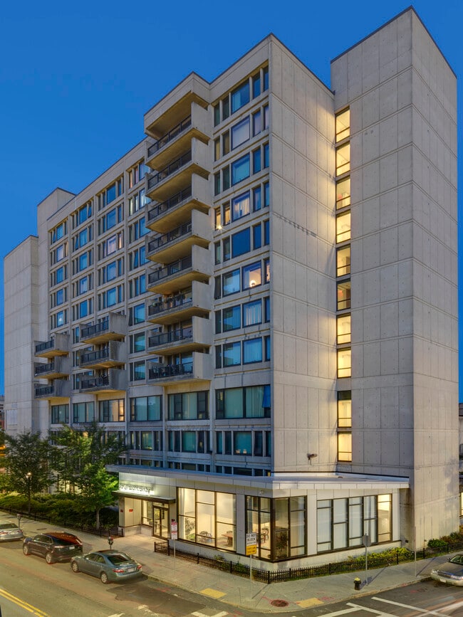 Photo - 35 @ EightSixty