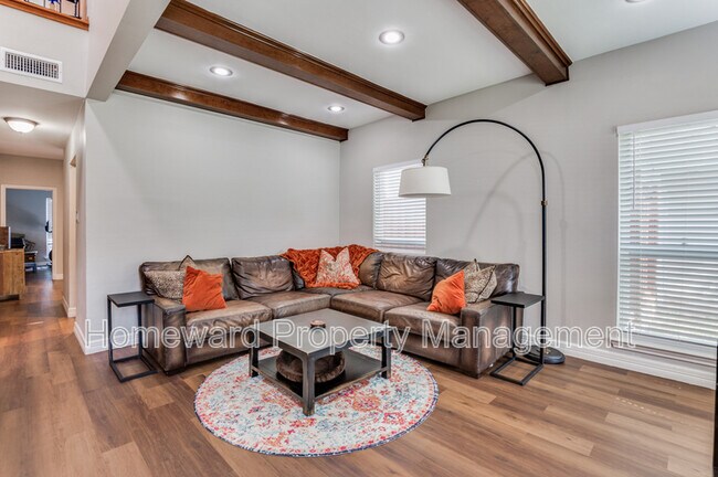 Photo - 552 Josephine St