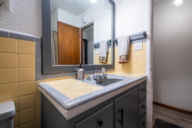 Photo - 7110 Brentwood Rd