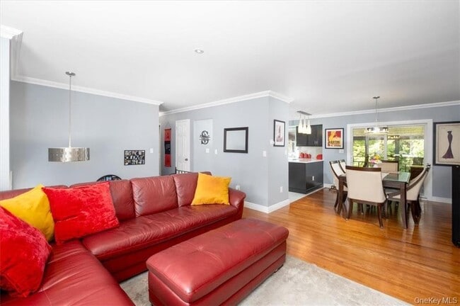 Photo - 1 N Amundsen Ln