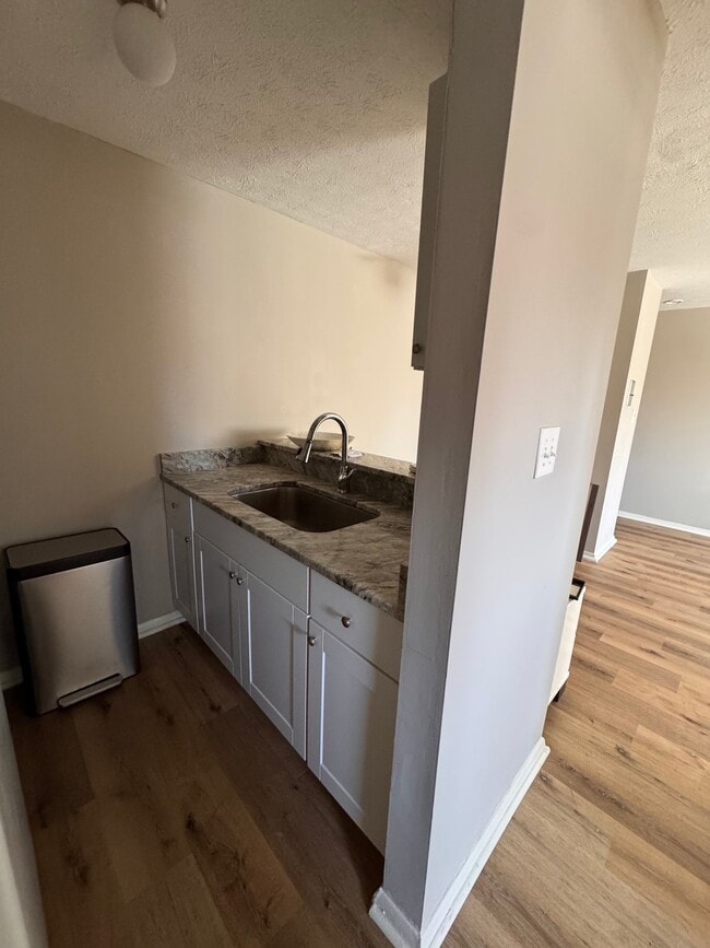 Photo - 14567 Madison Ave Unidad 306