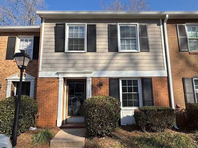 Building Photo - 4605 Hedgemore Dr