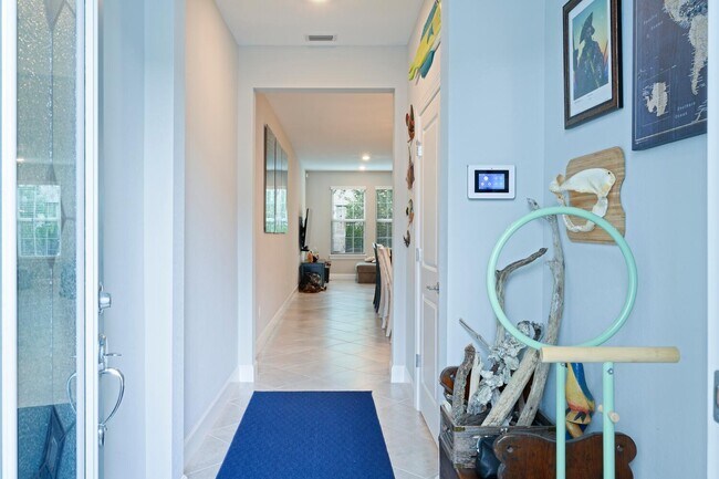 Photo - 1832 SE Roxy Way