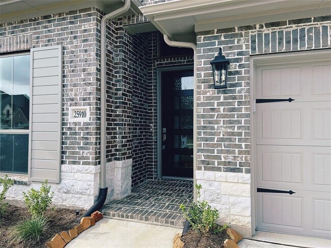 Photo - 25910 Splendid Sunset Trl