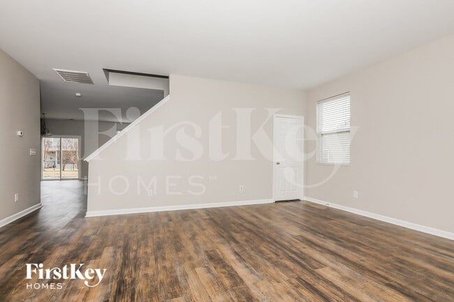 Photo - 1008 Rural Farm Rd