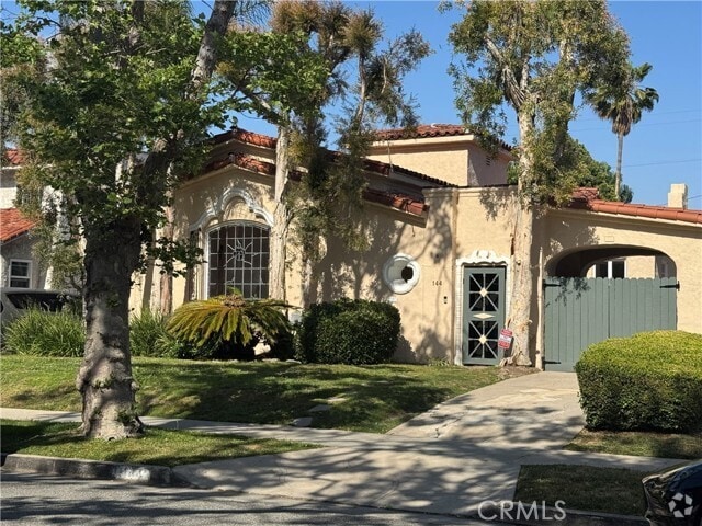 Building Photo - 144 S La Peer Dr Rental