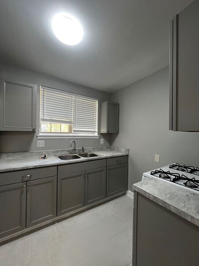 Photo - Charming Newly Remodeled 2bd/1ba on Cooper...