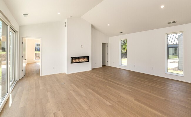 Photo - 1193 Harmony Ln