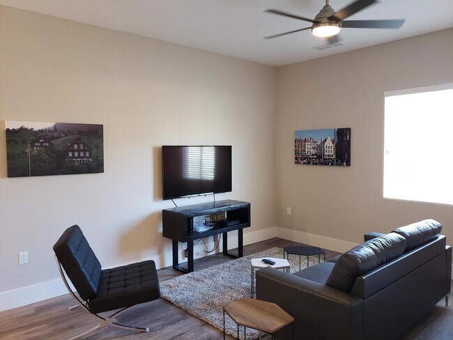 Photo - 615 24th St Unit Fossil Point