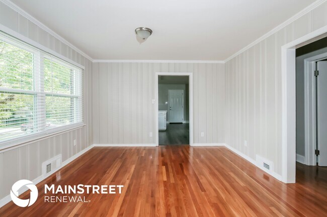 Photo - 331 Skyview Dr