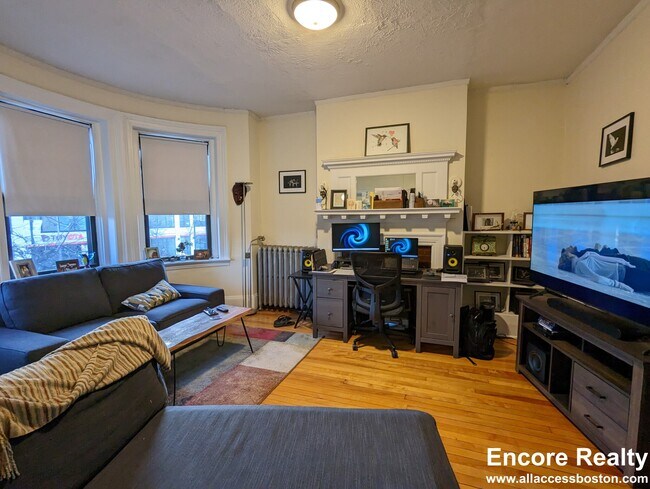 Photo - 21 Brighton Ave Unit 3