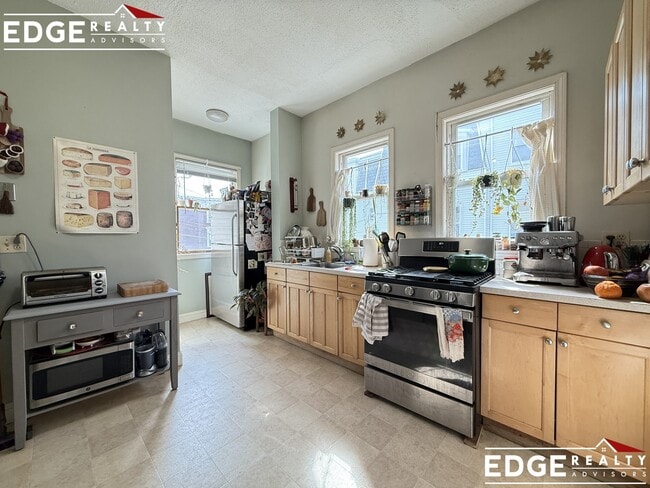 Photo - 77 Easton St Unit 2