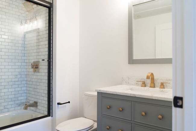 Photo - 1467 Tremont St Unidad 204