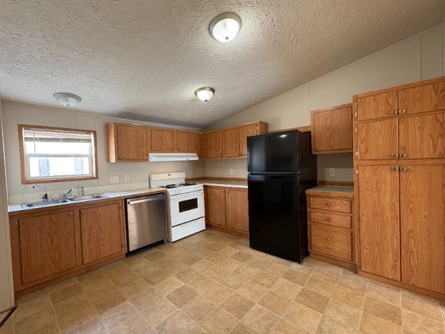 Photo - 356 Shummard Branch