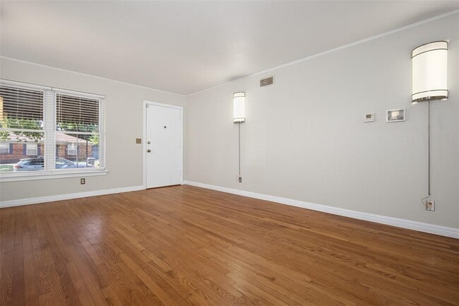 4421 NW 20th St