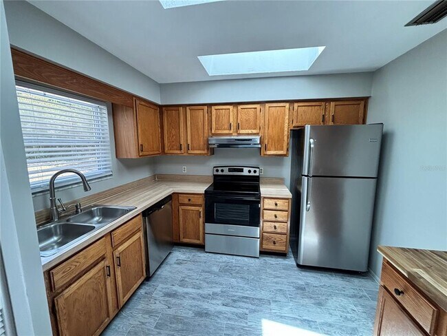 1187 Malone Ct