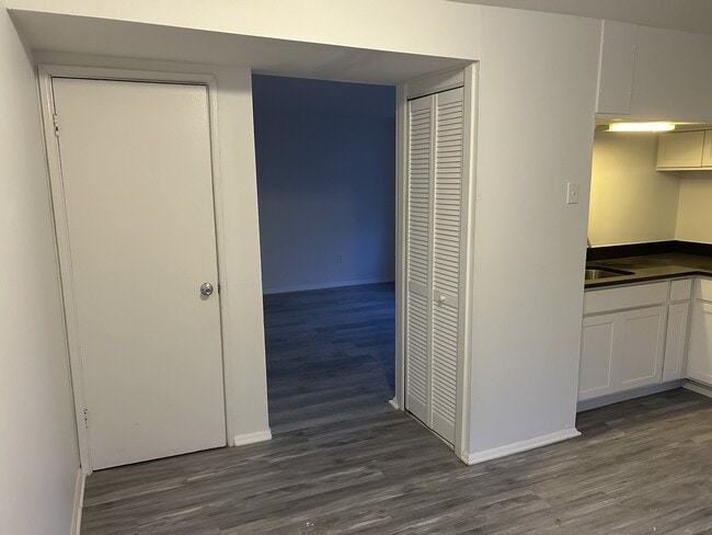 Photo - 218 Aster Ln