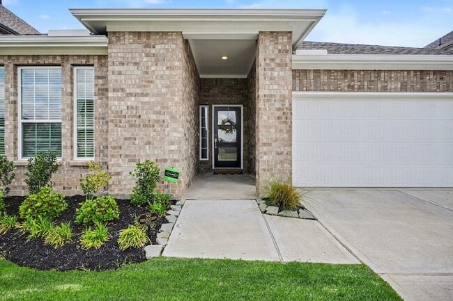 Photo - 2214 Lierna Dr