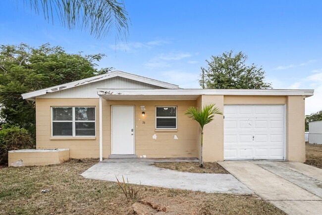 Building Photo - 36 Abaco St