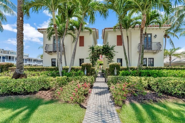 Building Photo - 1510 Ocean Dr Rental