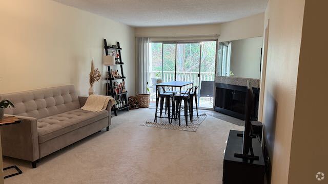 Building Photo - 359 Half Moon Ln Unit 306 Rental
