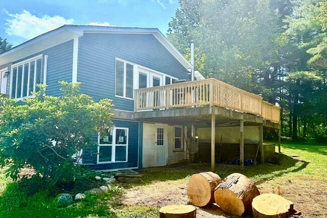 Photo - Beautiful Single-Family 3-Bedroom Home