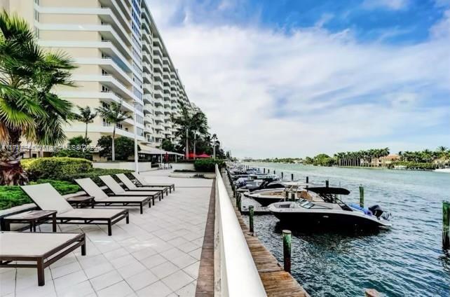 Photo - 5600 Collins Ave Condominio Unidad 4W