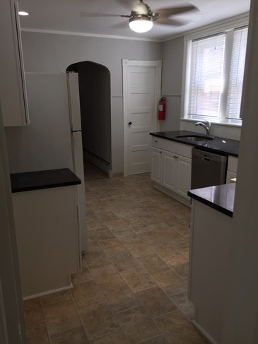 Building Photo - 108 W 6th Ave Unit 1