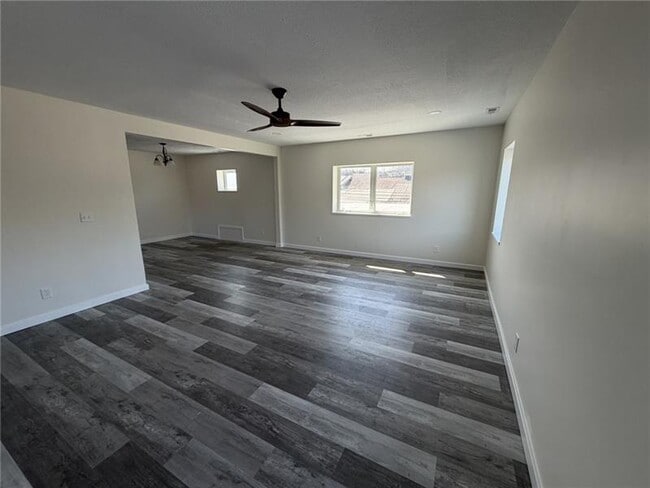 Photo - 775 Freeport Rd