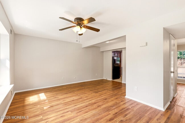 Photo - 35 Mizzen Dr