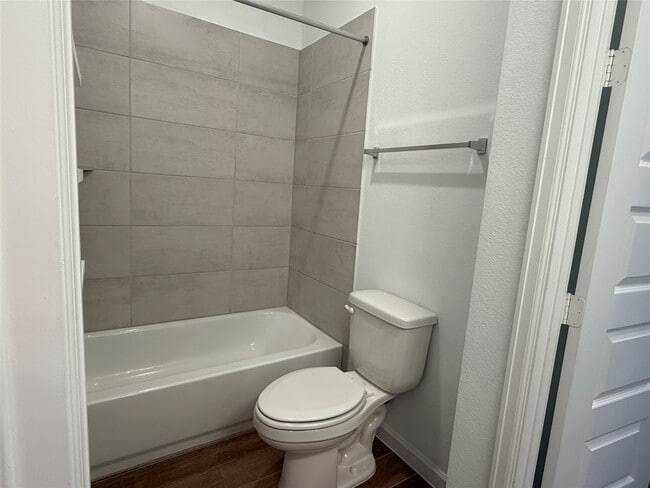 Building Photo - 4942 Hitchings Ct