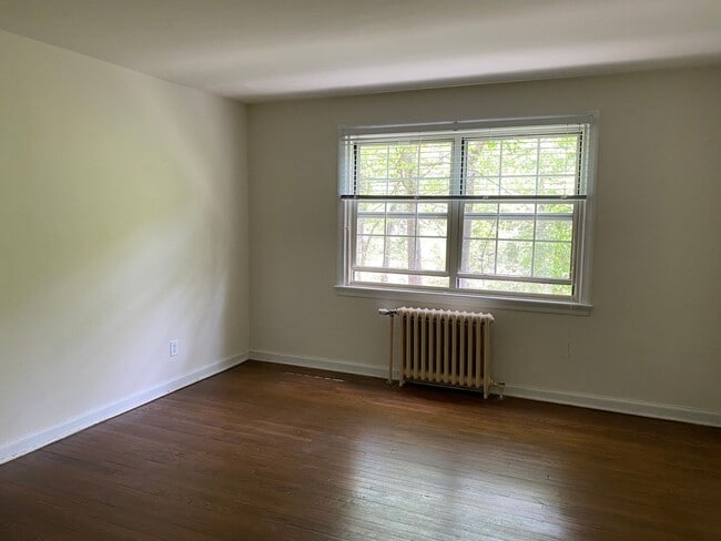 Photo - Jericho Manor Apartments