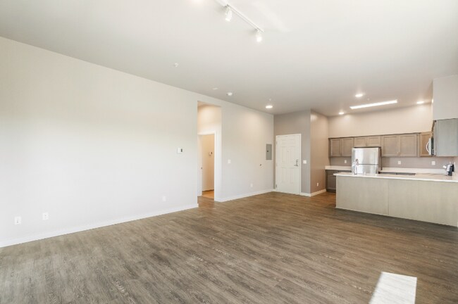 Photo - 1925 S I St Unidad A303