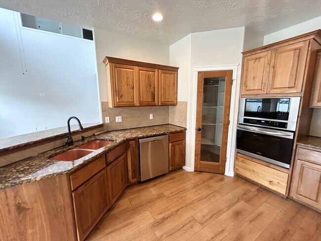 Photo - Spacious Saddlebrook Home with Bonus Room, Office & No Rear Neighbors