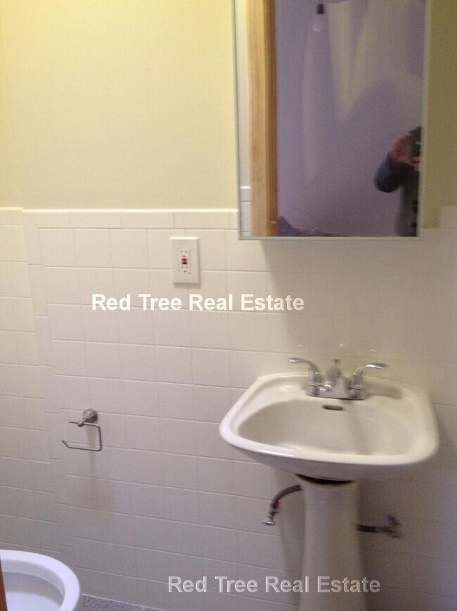 Photo - 10 Moreland St