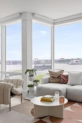 Photo - 555 W 38th St Unit 403