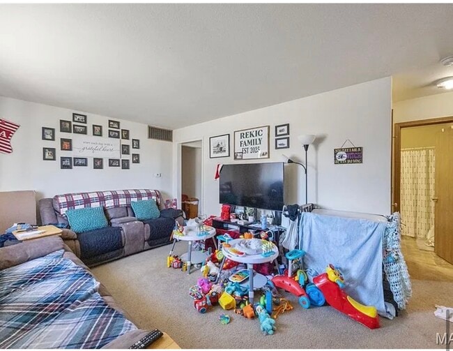 Photo - 447 Mabel Dr Unidad 447